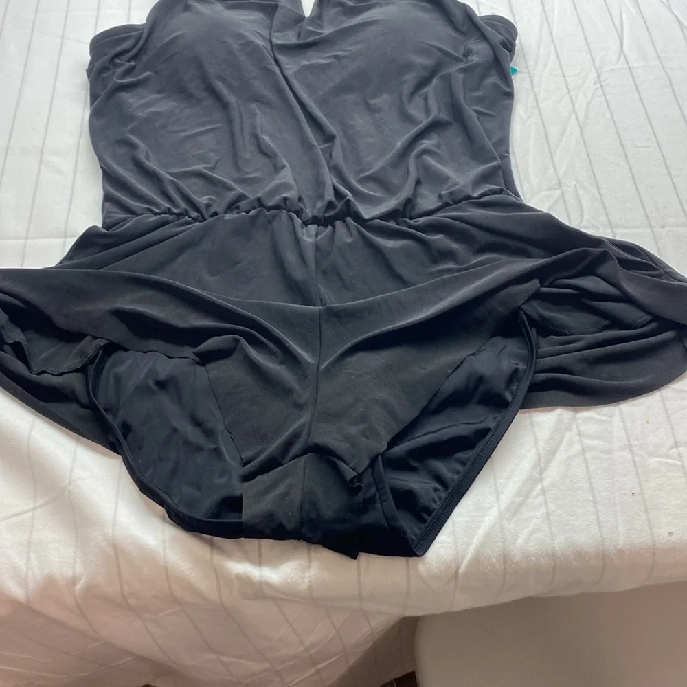 Aqua Green Women's Standard Keyhole Blouson Romper, Black Swim Romper size M - Picture 11 of 15